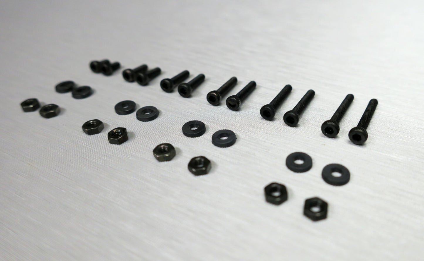 Schwarze Phono Schrauben Set M2 Inbusschrauben für Tonabnehmer / Headshell1