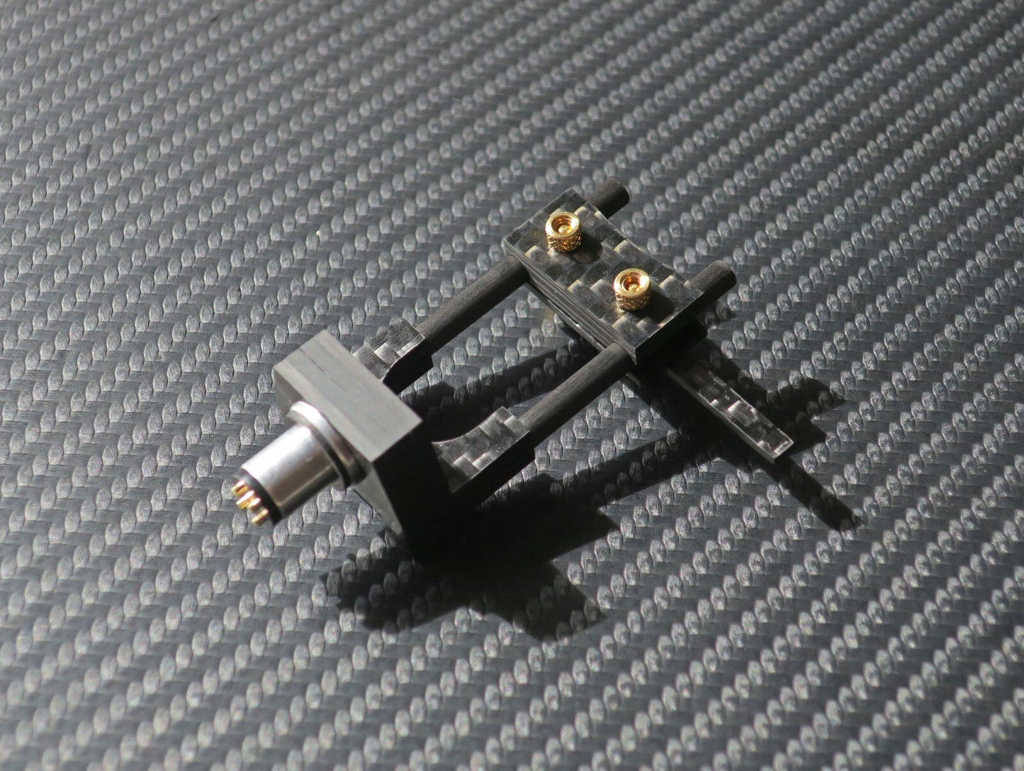 Exclusive CUSTOM-MADE Headshell made of Carbon for Fidelity Research FR Series3