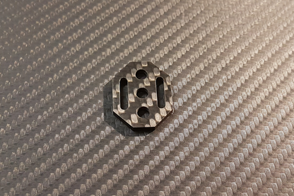Headshell / Cartridge Isolation / Spacer for REGA RB Serie Tonearm Real Carbon3
