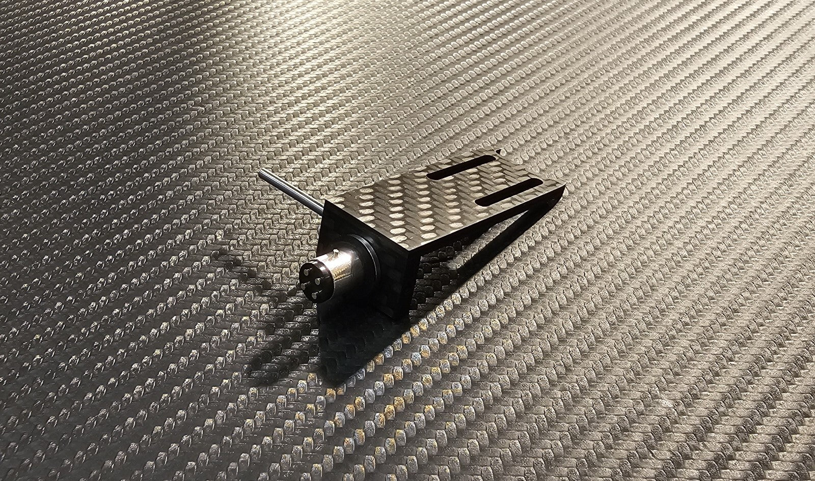 Custom-Made Headshell with Azimuth & Overhang adjustment Material Racing Carbon4