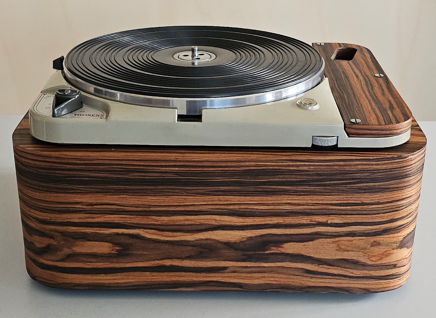 Thorens TD124 Zarge / Plinth made of High Fidelity MDF Santos Palisander Veneer1