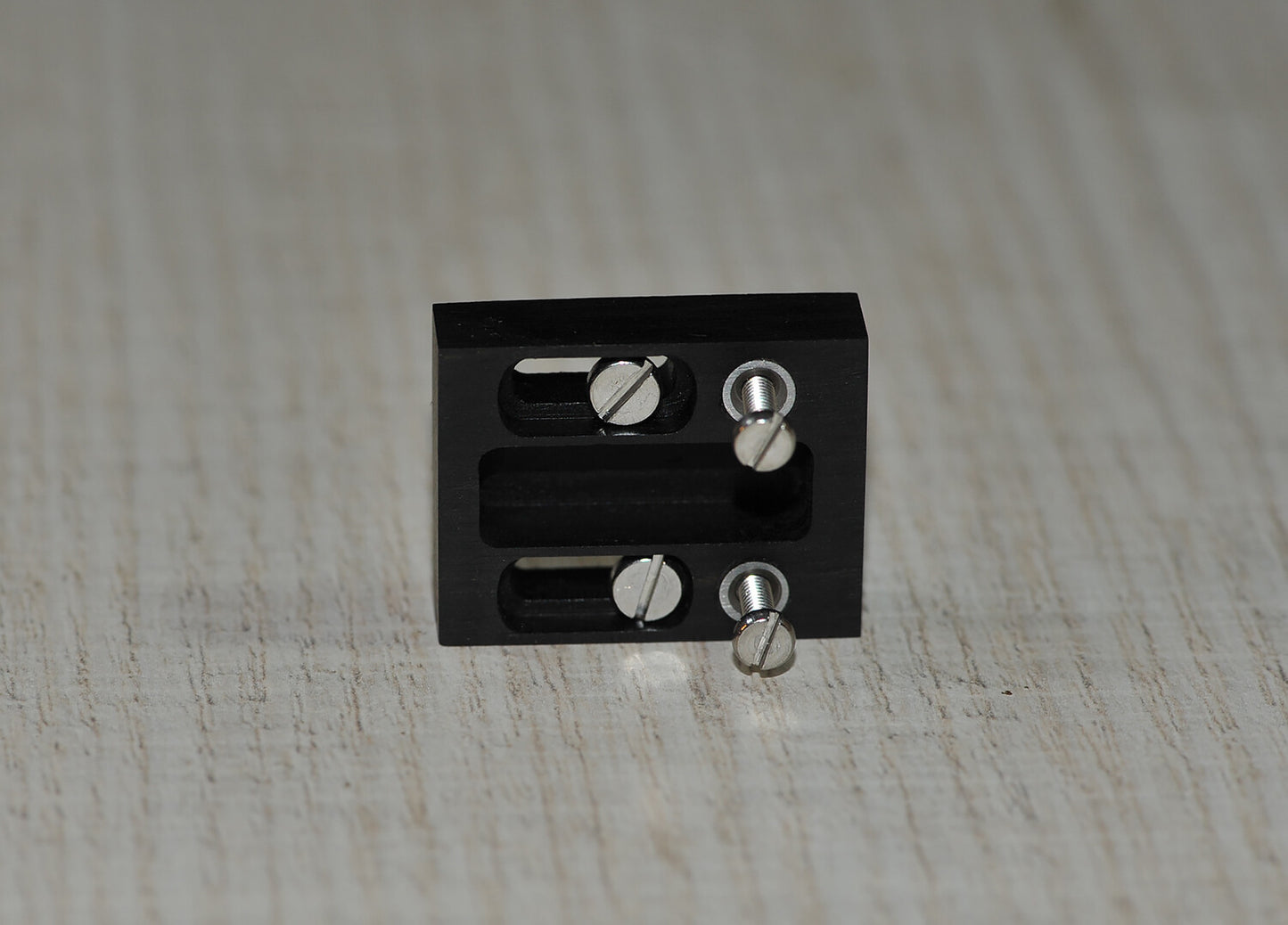 Adapter / Slider / Mounting Bracket for Lenco L70 Headshell for Ortofon SPU fix.0