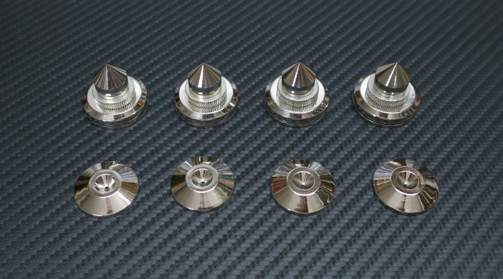 4x Spikes + 4x Pads / Isolierung for Plattenspieler / Lautsprecher / Boxen / NEW1