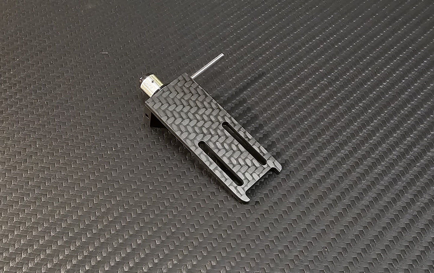 Custom-Made Headshell with Azimuth & Overhang adjustment Material Racing Carbon1