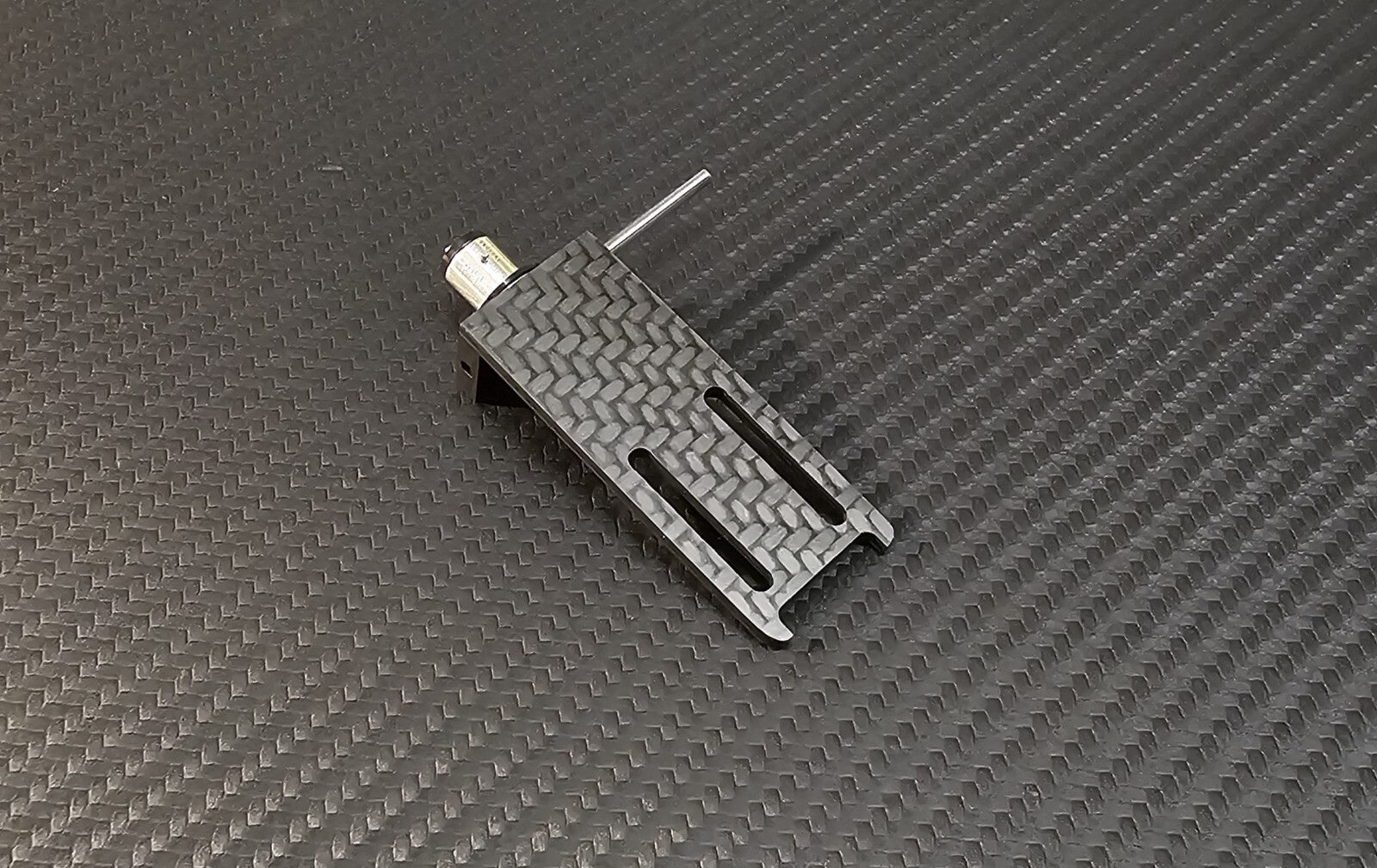 Custom-Made Headshell with Azimuth & Overhang adjustment Material Racing Carbon1
