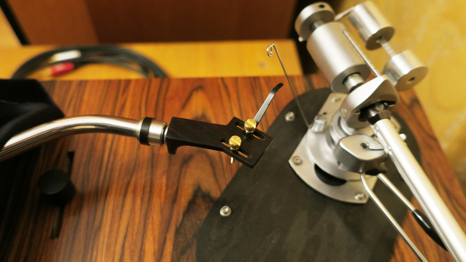 Exclusive Custom-Made Headshell + Finger-Lift + Hi-End Screw&Nut Set for AT-LP30