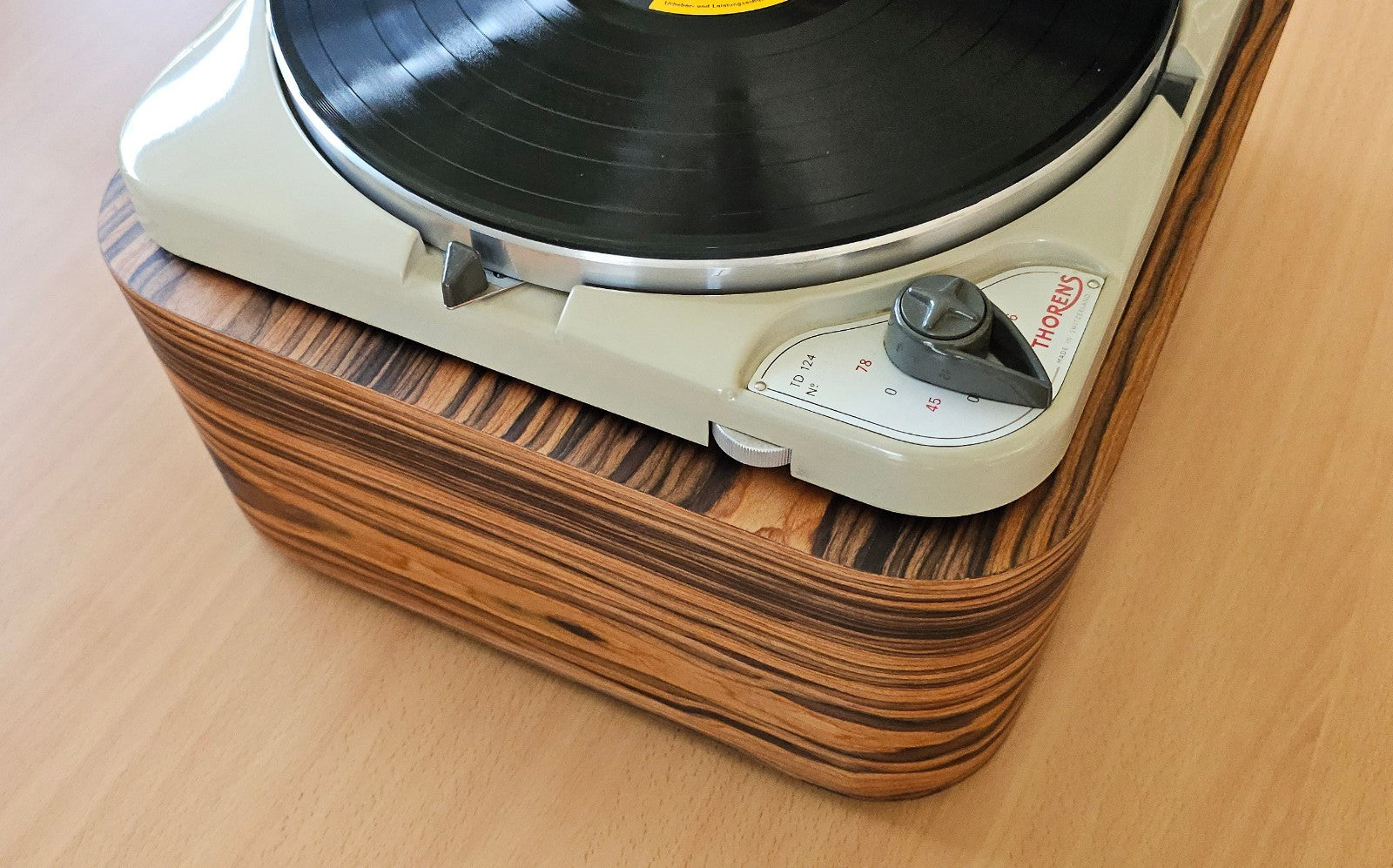 Thorens TD124 Zarge / Plinth made of High Fidelity MDF Santos Palisander Veneer7