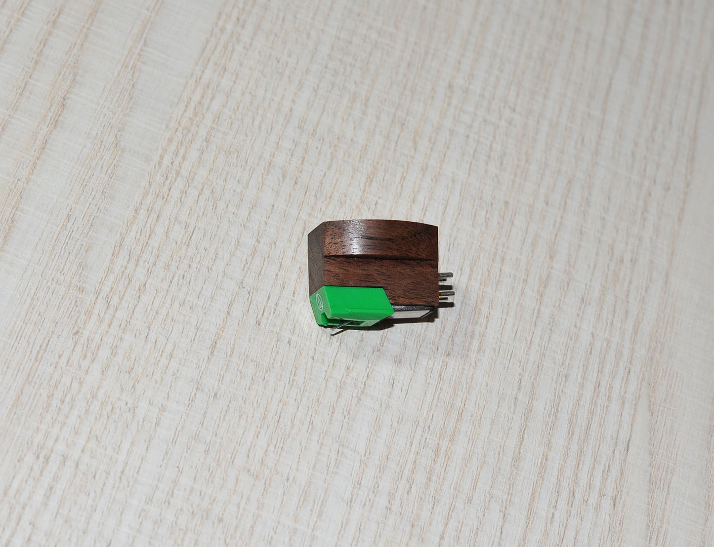 Exclusive WOOD BODY for AudioTechnica AT95E Cartridge Tonabnehmer Walnut Wood3