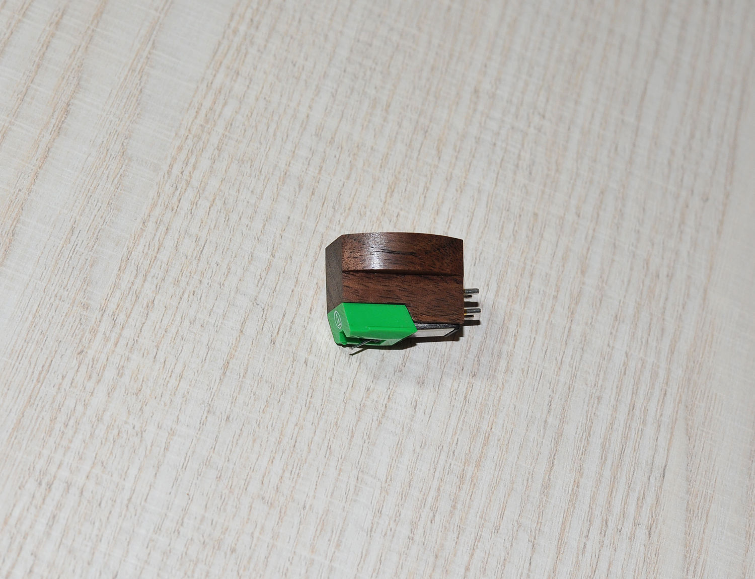 Exclusive WOOD BODY for AudioTechnica AT95E Cartridge Tonabnehmer Walnut Wood3