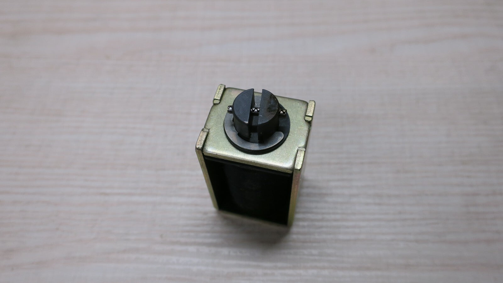 Pioneer CT-F1250 / Relay Relais / Spare part / Genuine Part RXP-068-02