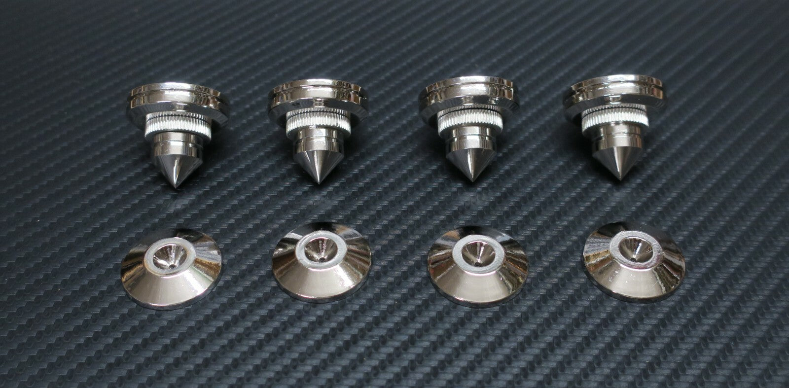 4x Spikes + 4x Pads / Isolierung for Plattenspieler / Lautsprecher / Boxen / NEW0