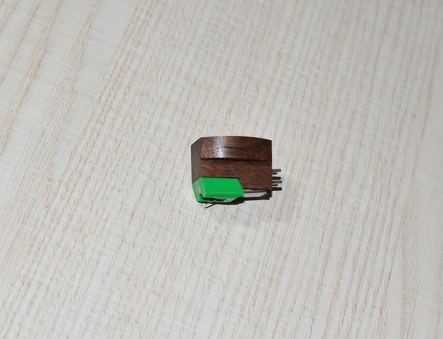 Exclusive Wood Body For Audiotechnica AT95E Cartridge Pickup Walnut Wood3