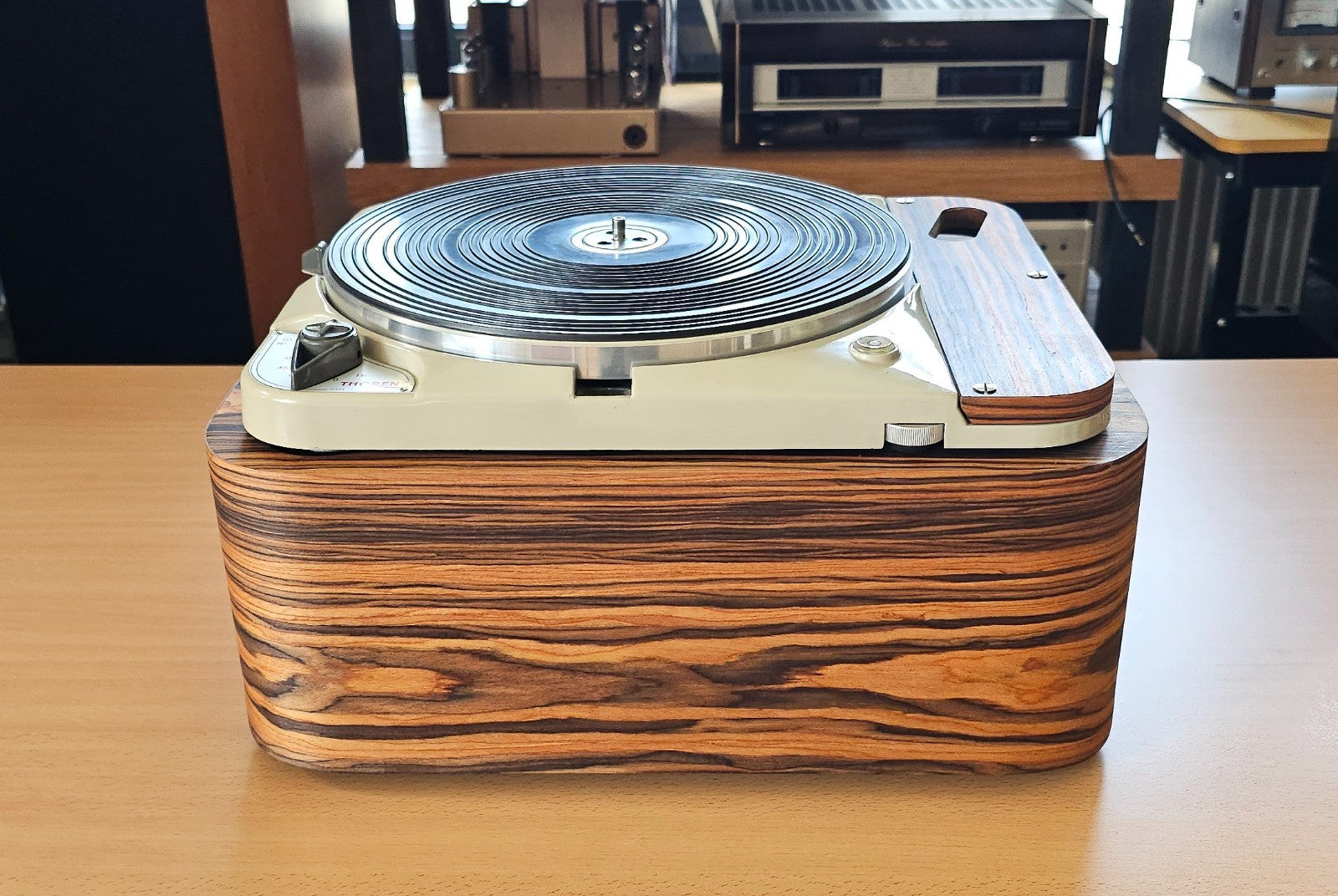 Thorens TD124 Zarge / Plinth made of High Fidelity MDF Santos Palisander Veneer0