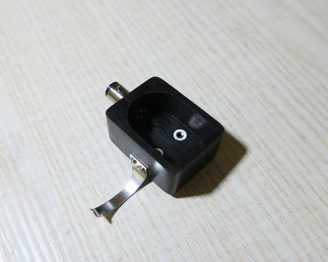Custom-Made Headshell for EMT TSD15 Cartridge made of Ebony Wood DESIGN 20251