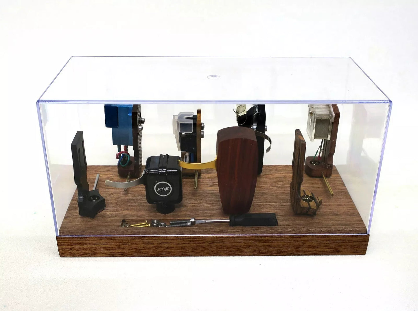 Headshell Cartridge Keeper Box for 8 pcs / Made of Mahogany Wood