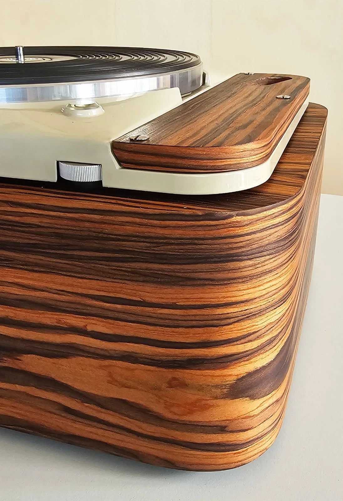 Custom-Made Plinth for Thorens TD124 made of High Fidelity MDF & Santos Palisander Veneer